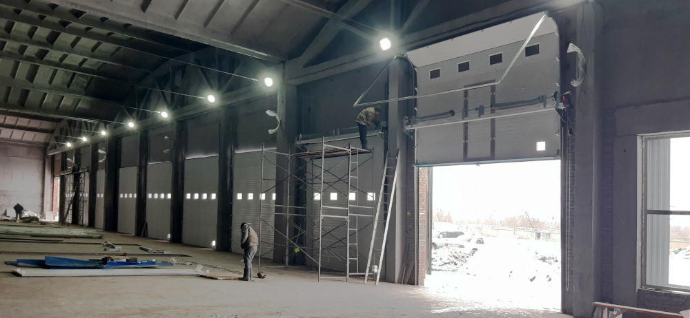 Промышленные ворота DoorHan в Шымкенте с установкой